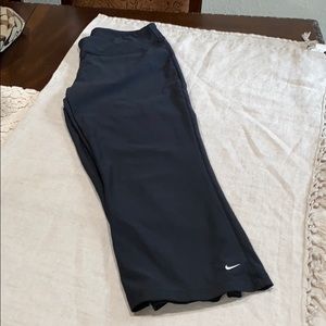 Nike Fit Dry Capri work our pants size Large